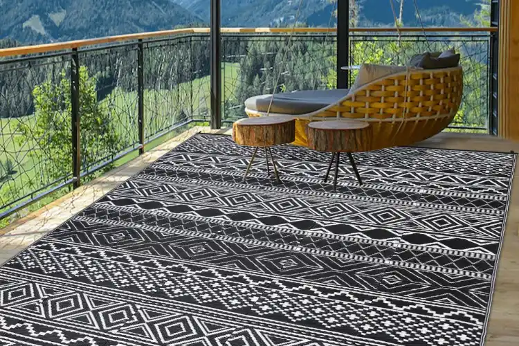 Weatherproof outdoor carpet for balcony Dubai.